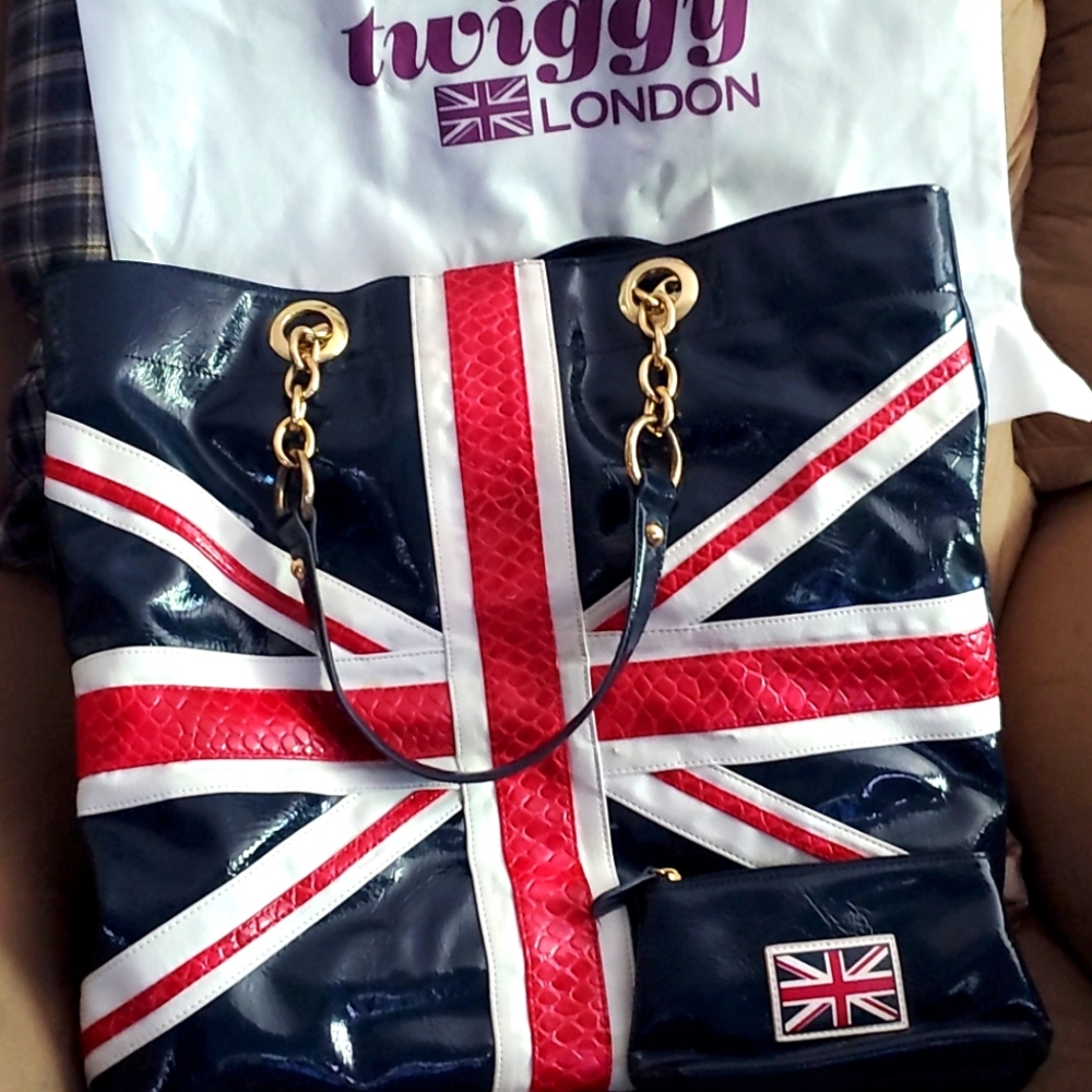 Twiggy London Union Jack Purse w/ cosmetics bag - Red, White, and Blue.